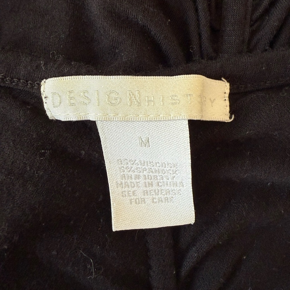 Design History Black Cap Sleeve Ruched T-Shirt | Size Medium | Flattering Fit - Picture 3 of 3